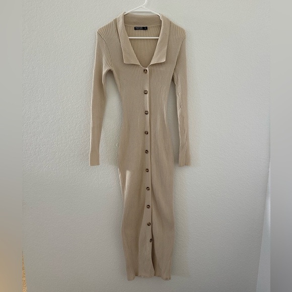 Nasty Gal Dresses & Skirts - nasty gal button down sweater maxi dress